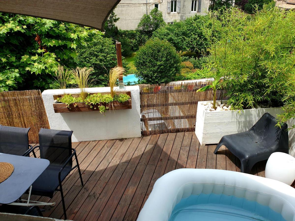 Duplex Avec Spa Et Terrasse En Plein Centre Du Village Saint-Jean-du-Gard Buitenkant foto