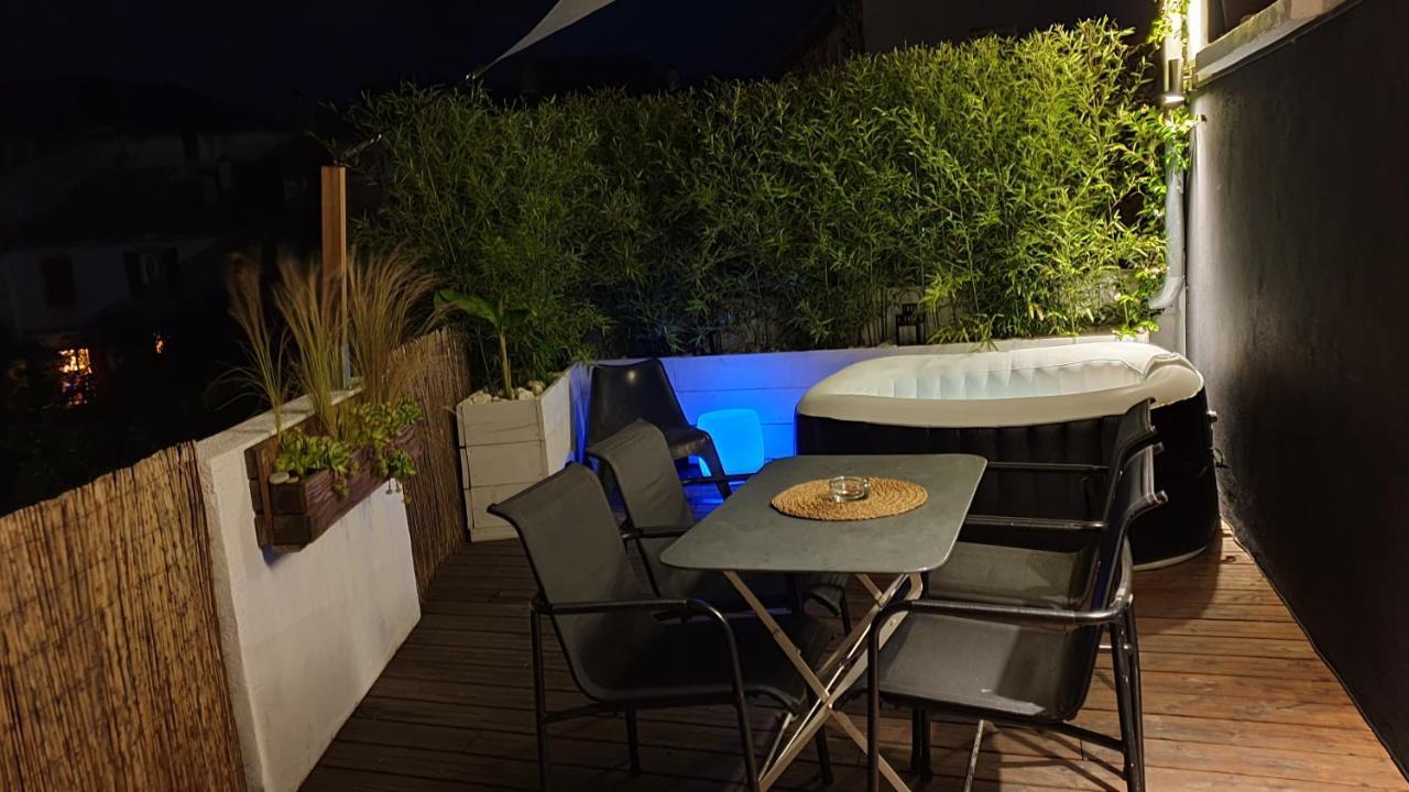 Duplex Avec Spa Et Terrasse En Plein Centre Du Village Saint-Jean-du-Gard Buitenkant foto