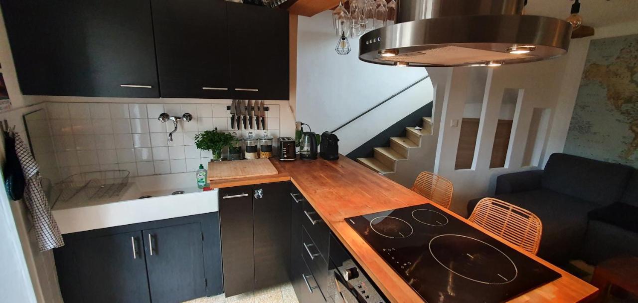 Duplex Avec Spa Et Terrasse En Plein Centre Du Village Saint-Jean-du-Gard Buitenkant foto